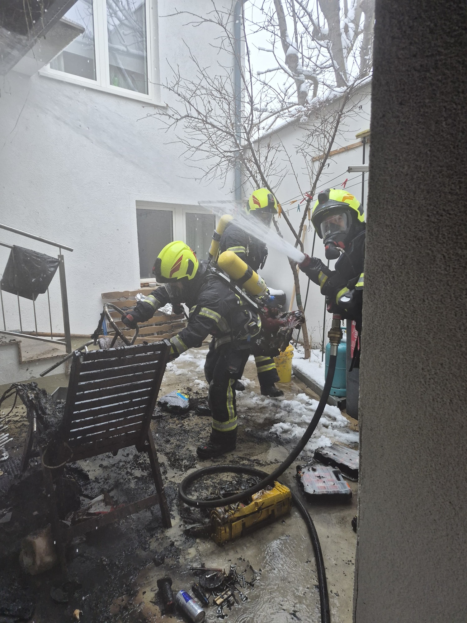 Brandgefahr durch Akku – Schnelles Eingreifen verhindert Schlimmeres 