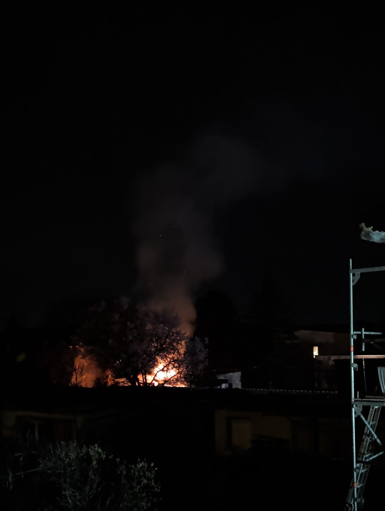 Bungalowbrand in Tribuswinkel glimpflich verlaufen