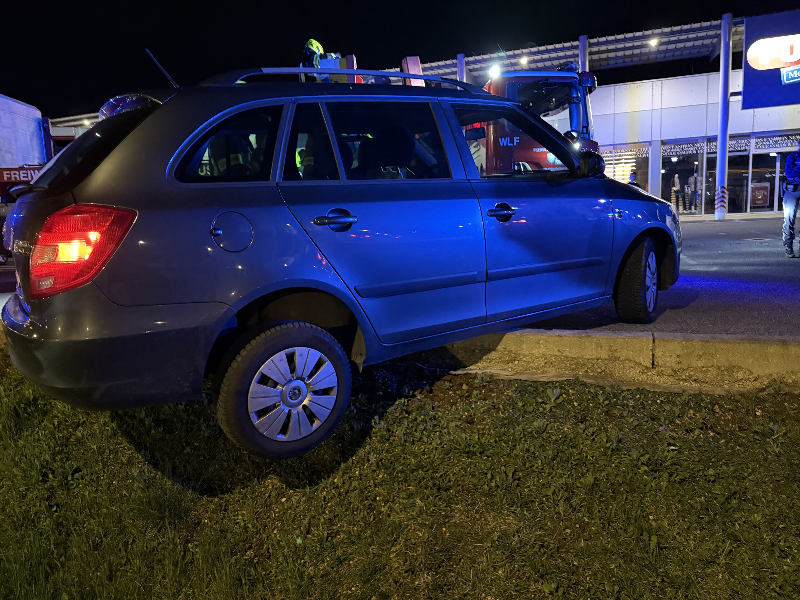 Kurios: Binnen 33 Stunden drohten zweimal Pkw´s abzustürzen