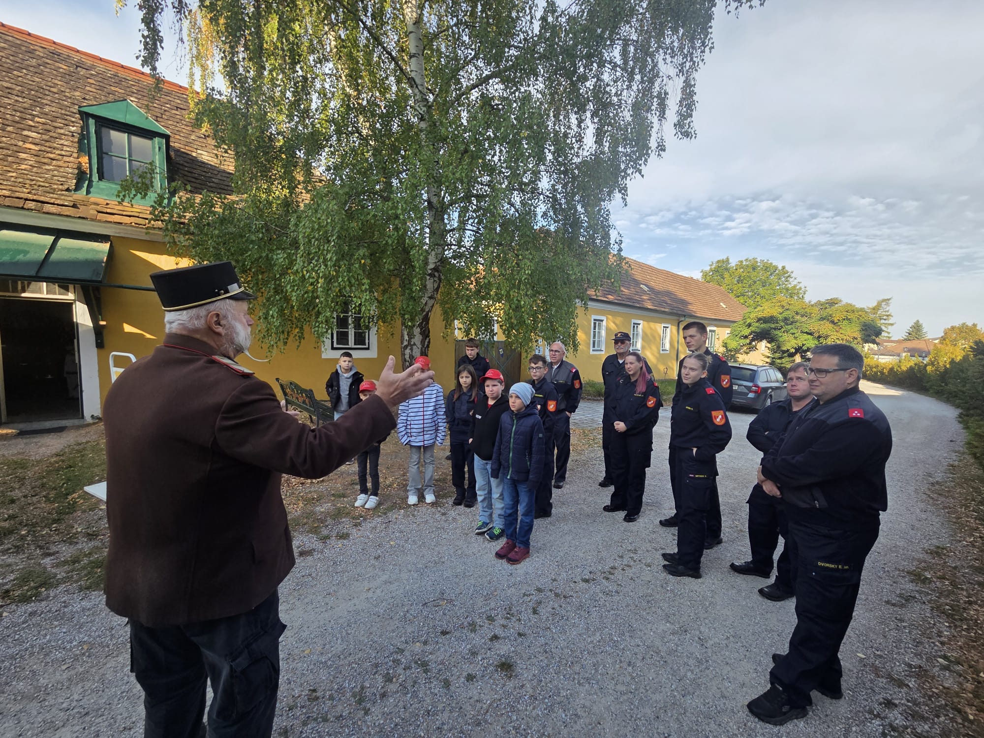 Gemeinsamer Ausflug der FF Tribuswinkel auf dem Lilienhof in Frohsdorf